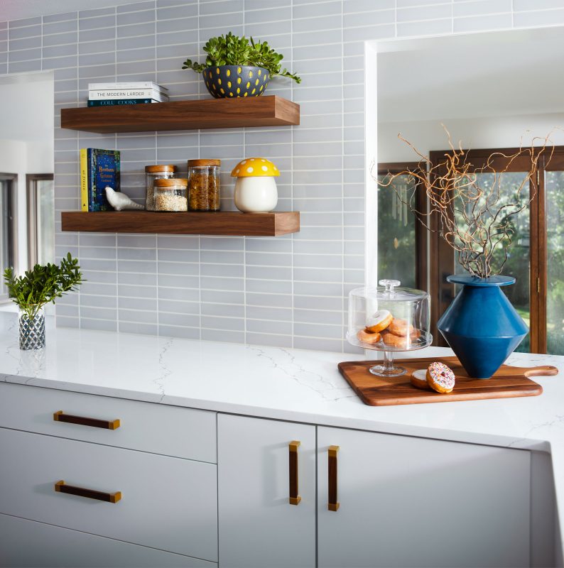 Crystalcabinets Medina Designer White X